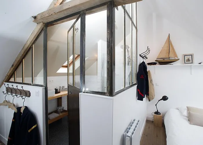 Du * Port-en-Bessin-Huppain